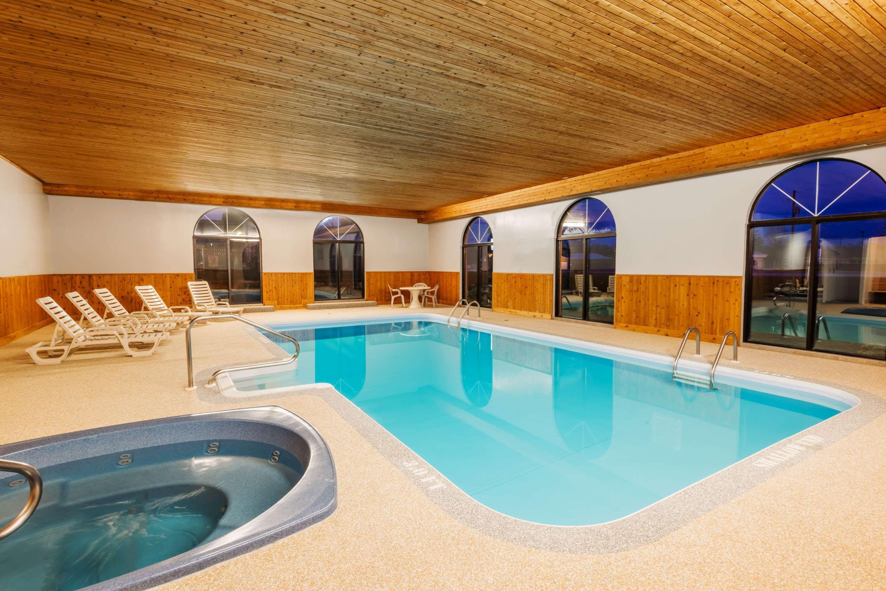 Hotel Super 8 By Wyndham Port Elgin Exterior foto