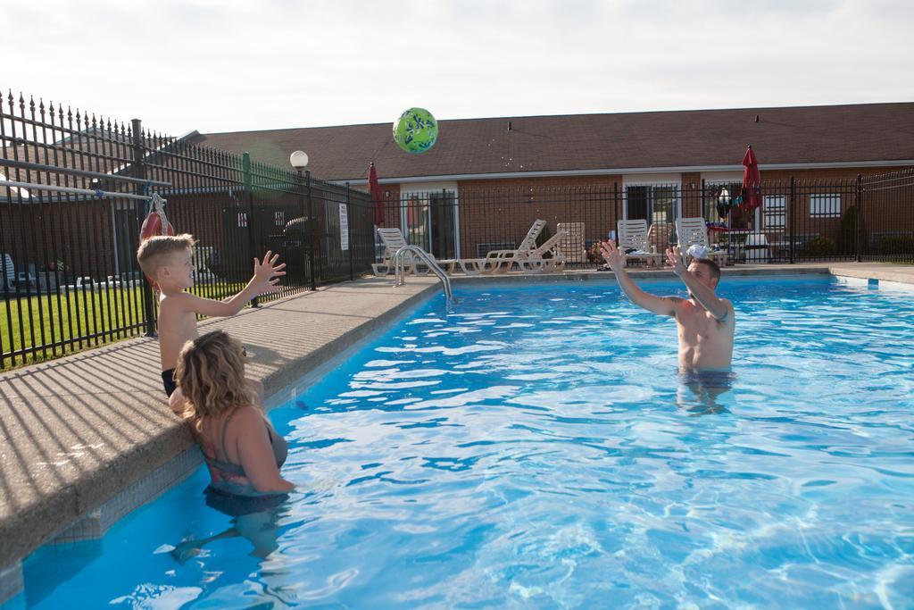 Hotel Super 8 By Wyndham Port Elgin Exterior foto